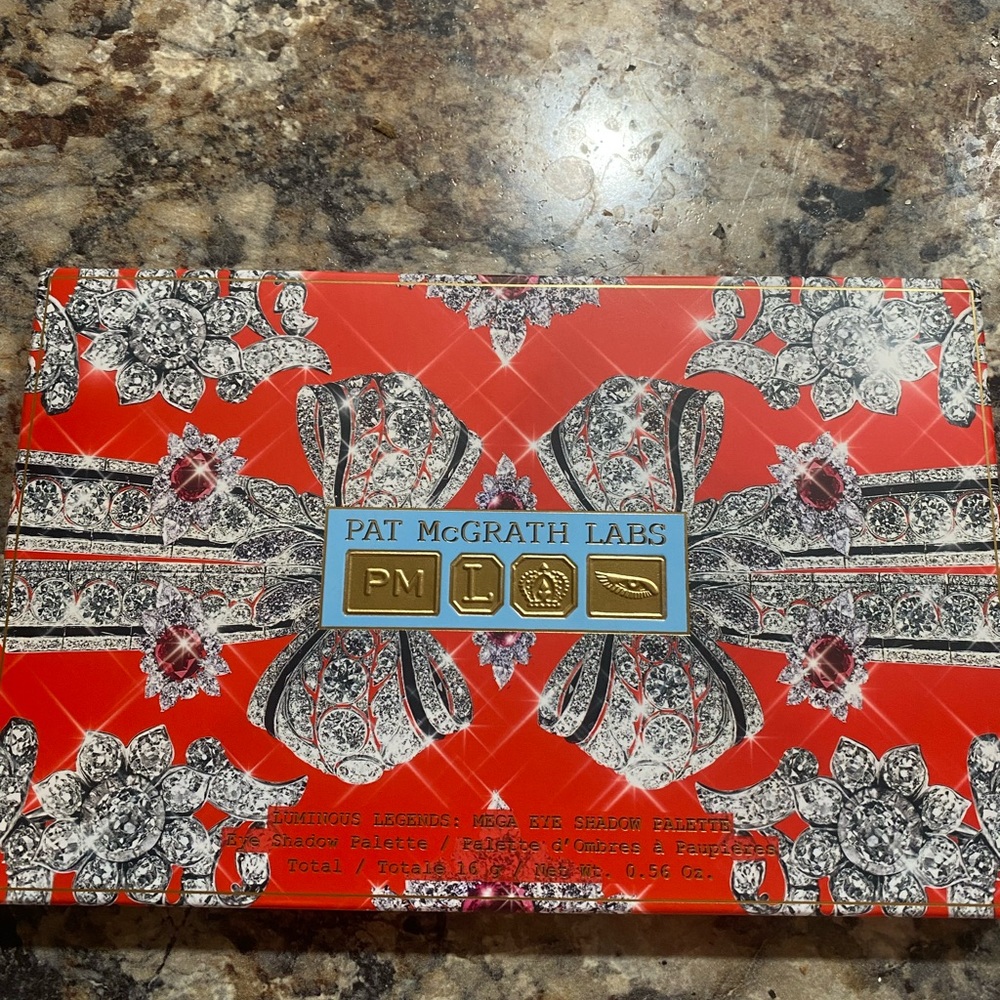 Pat McGrath Luminous Legends Mega Eye Shadow Palette